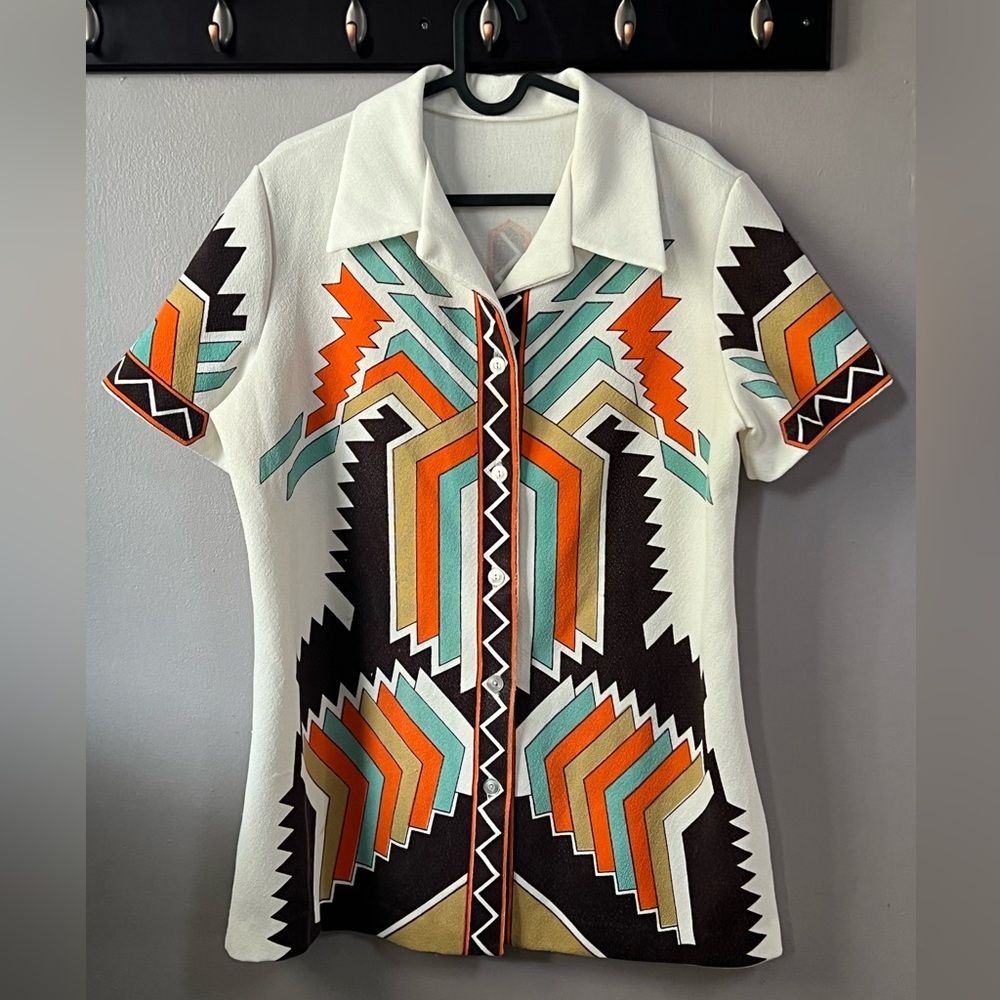 Vintage Geometric button up / button down